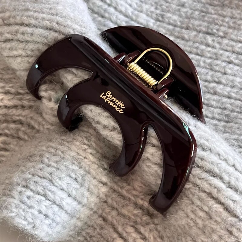 High-Quality, Super-Large Cloud-Shaped Hair Clip in Coffee Color, 2026 New Model, High-End Hairpin for Back of the Head, Shark Clip for Women High-Quality, Super-Large Cloud-Shaped Hair Clip in Coffee Color, 2026 New Model, High-End Hairpin for Back of the Head, Shark Clip for Women