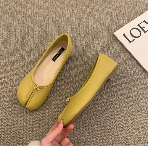 Flat French Retro Pig's Trotter Toe Single Shoes for Women,  New Style, Versatile Soft Sole Bean Pod Shoes