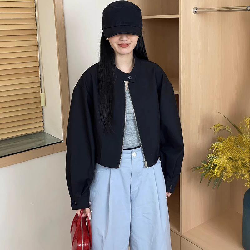 High-End European Fashion Stand-Collar Short Baseball Jacket for Women, 2026 Early Spring New Style, Slimming, Age-Reducing, Versatile Jacket High-End European Fashion Stand-Collar Short Baseball Jacket for Women, 2026 Early Spring New Style, Slimming, Age-Reducing, Versatile Jacket