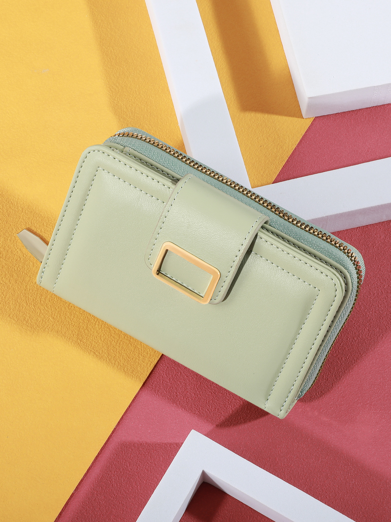 Diseño de nicho 2025 nuevas damas de verano pequeñas, frescas y exquisitas monederos plegables, carteras largas para estudiantes, carteras largas para mujeres
