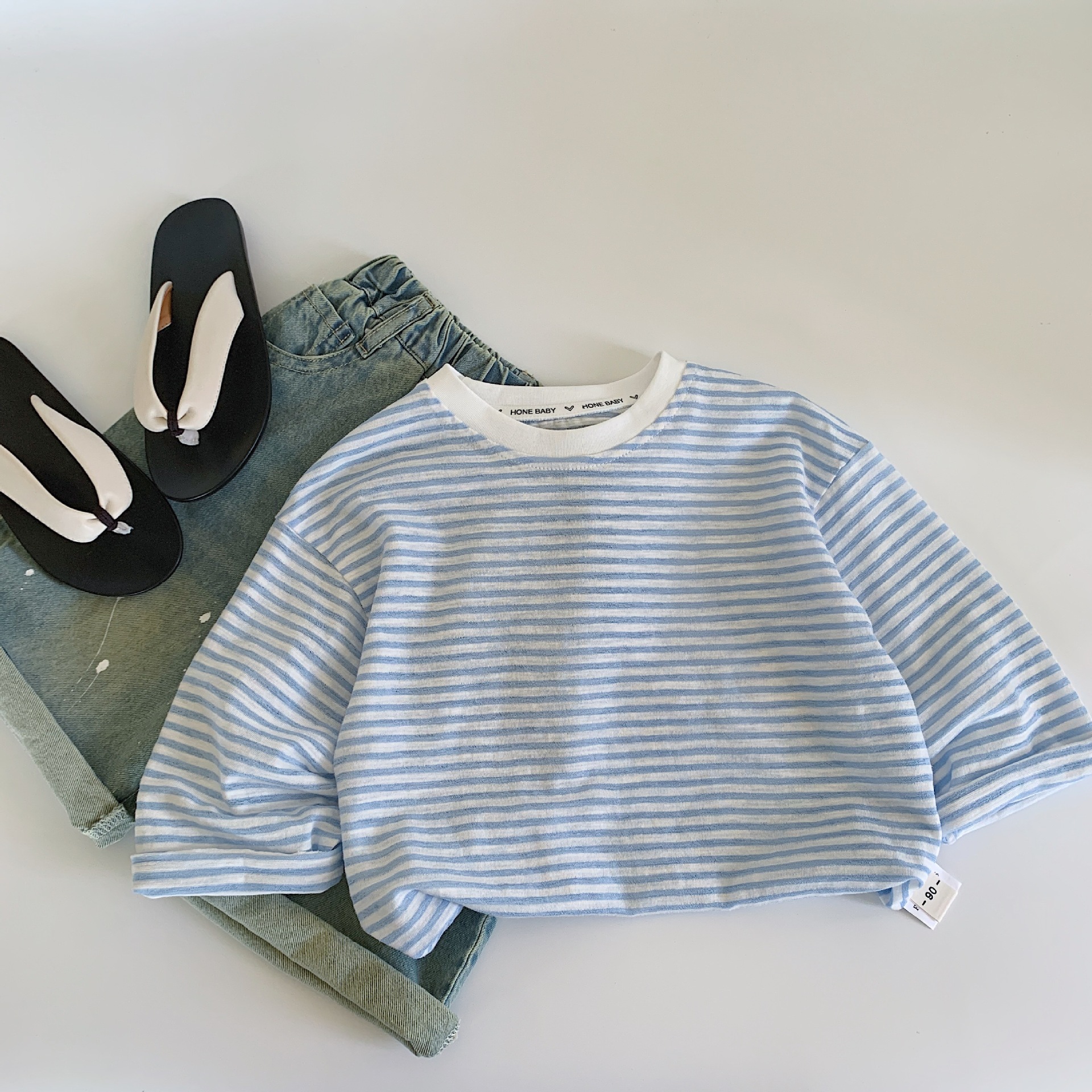 Ropa de protección solar de manga larga de verano para niños Maibao 2025 nueva ropa coreana de aire acondicionado fino a rayas para niños y niñas