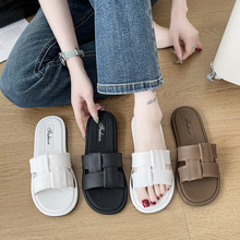 ��ЬŮ�����Q�羳�r��һ����ƽ�װٴ��⴩��ֺ����Ьܛ��ɳ����Ь