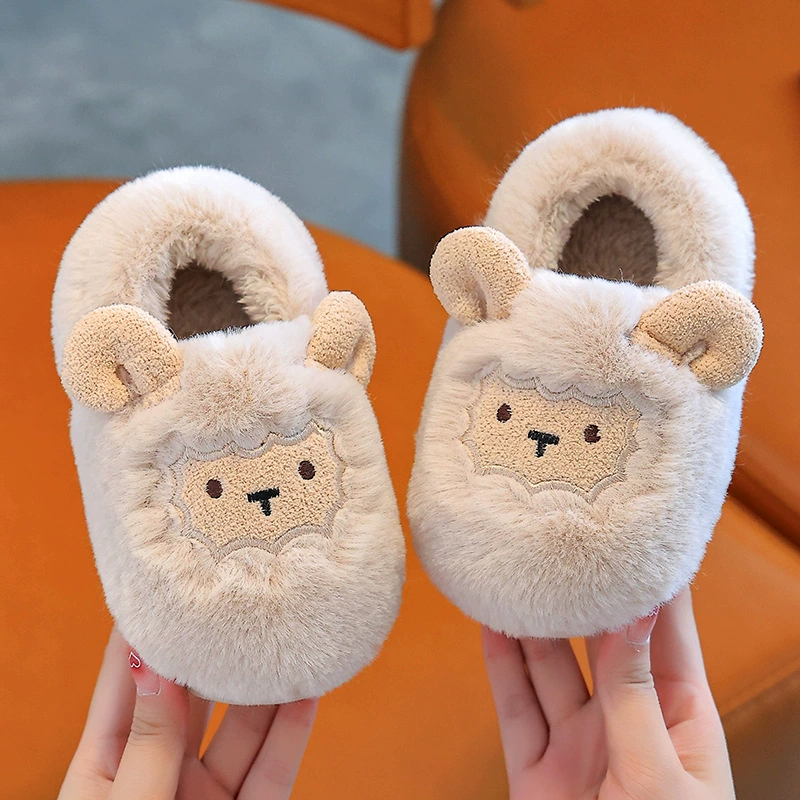 Детские хлопчатобумажные тапочки для мальчиков 2024 новая теплая сумка с милым ягненком для дома плюшевые хлопчатобумажные тапочки