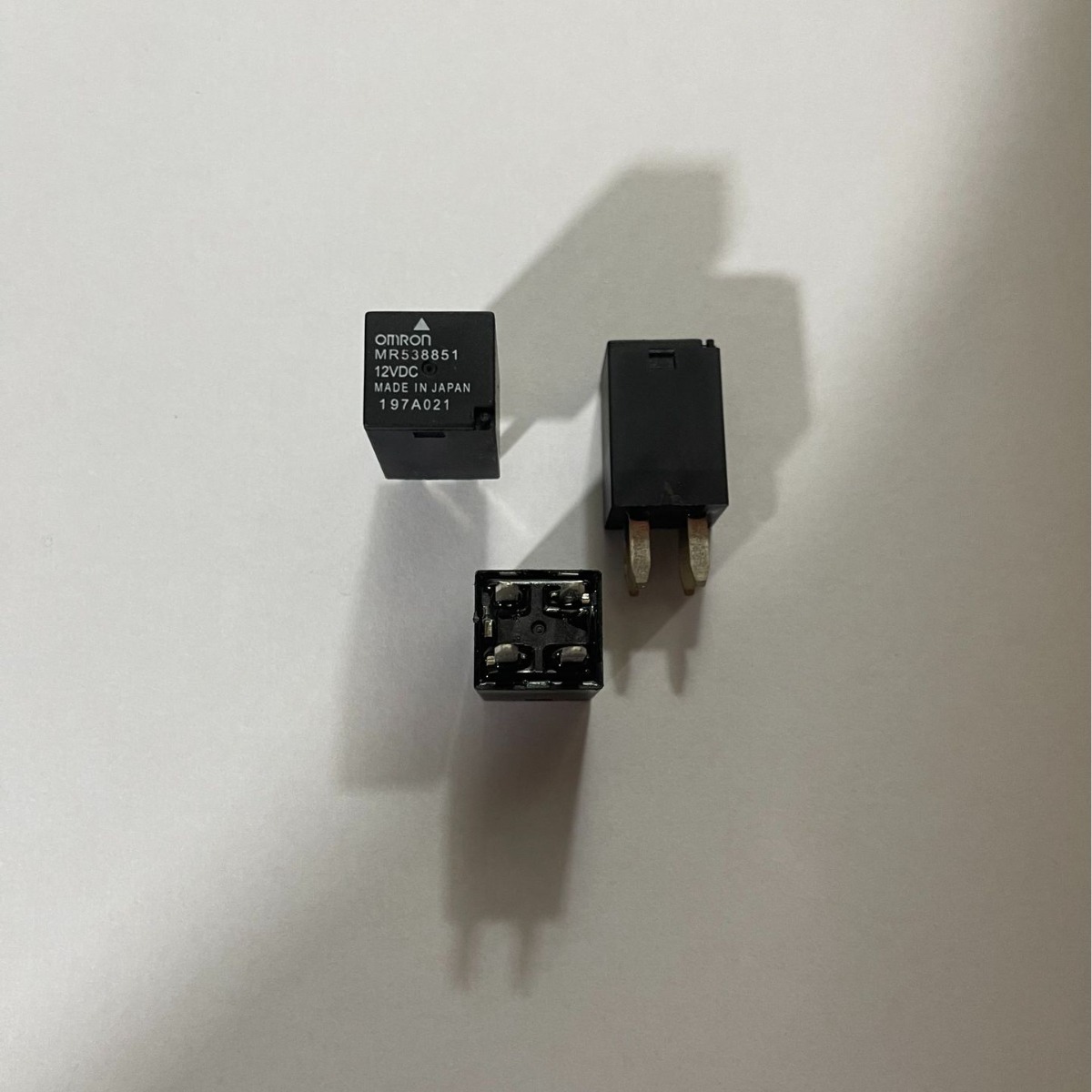 三菱欧蓝德油泵汽车继电器MR538851