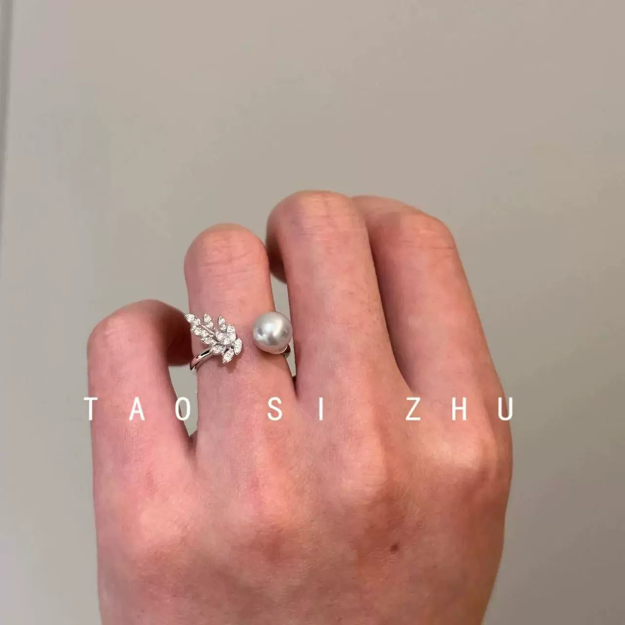 Кольцо с камнем и бисером сzircon, тренд сезона, стиль лёгкой роскоши, стиль высокого качества