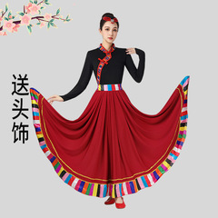 チベット族のダンスは服装の女性民族の古典の芸を演出して級の練習を試験します。