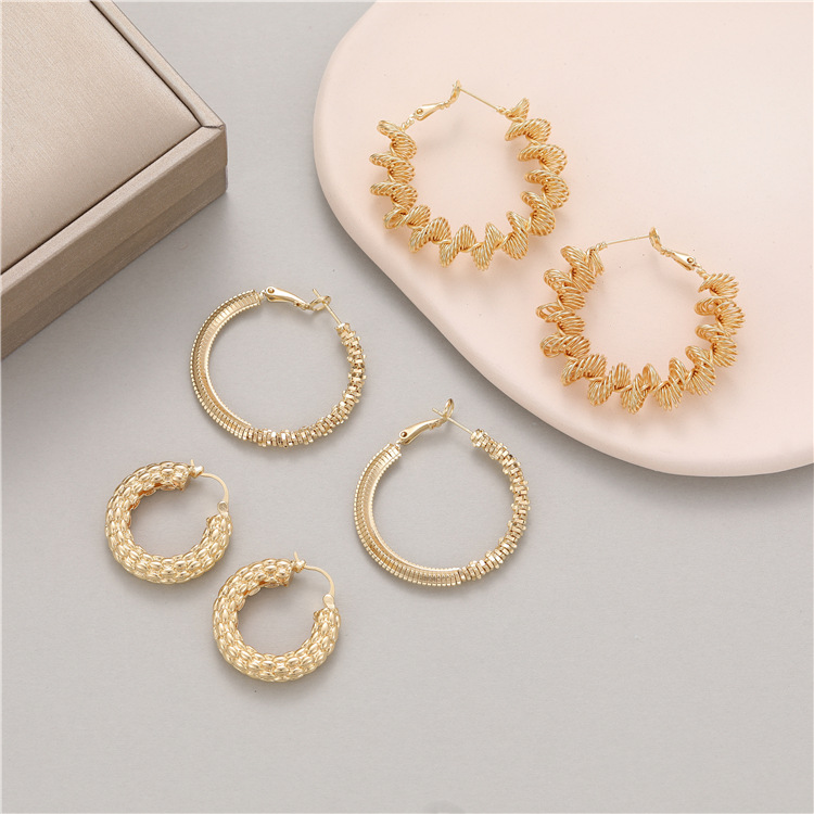 Leaf Earrings Image 2