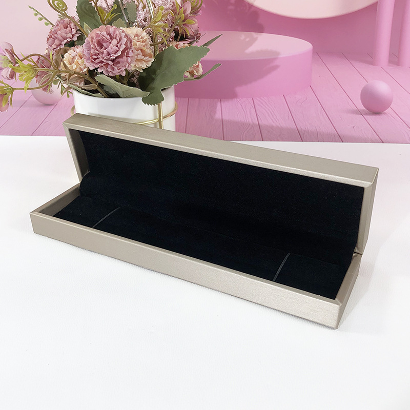 Simple Style Solid Color Pu Leather Jewelry Boxes display picture 8