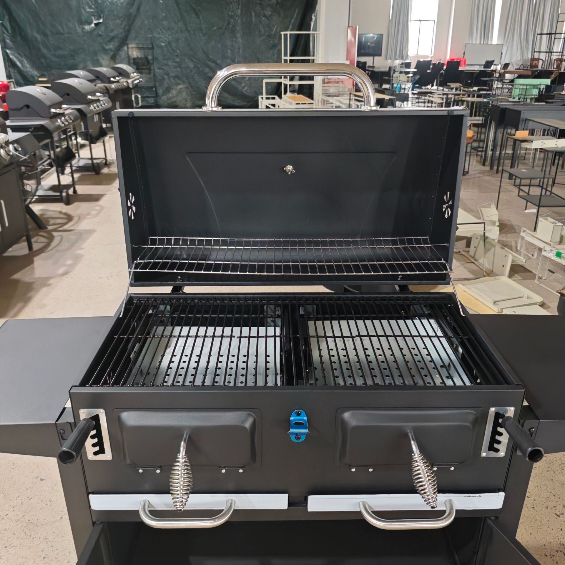 Horno de carbón de campamento estadounidense engrosado transfronterizo, horno de gran capacidad, patio exterior, gran protección del medio ambiente, parrilla cuadrada