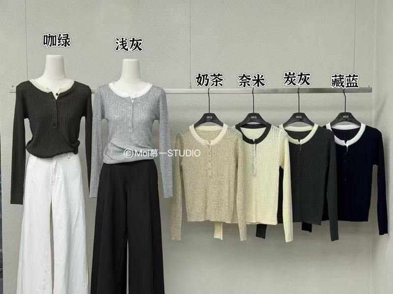 韩系时尚撞色圆领半开领针织衫漂亮流行显瘦2025早秋休闲气质上衣|undefined