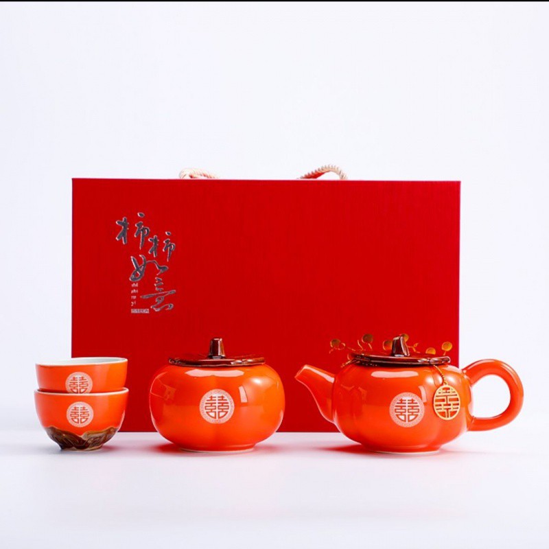 αεεεεζ두 배의 행복, 모든 일이 잘 되고 있습니다. 냄비 하나, 컵 두 개, 항아리 하나 αεεεεζ