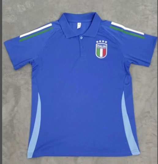 Blue polo, Italy