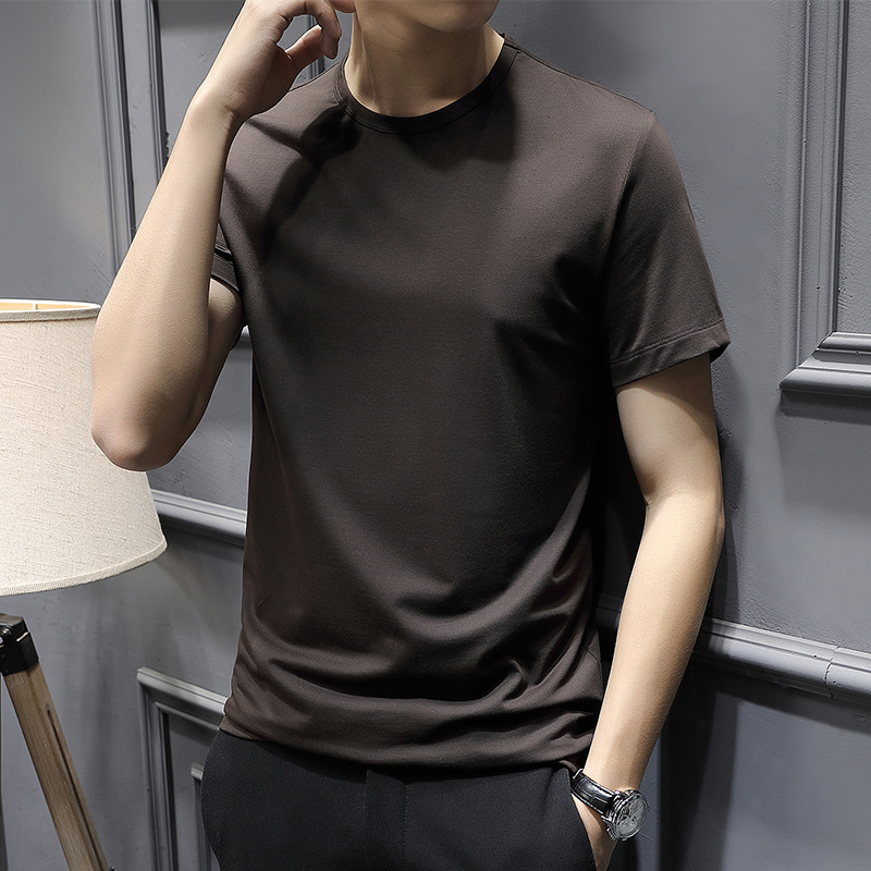 Venta al por mayor de los hombres de color sólido de manga corta Camiseta más tamaño verano estilo coreano slim fit moda guapo cuello redondo media manga camiseta