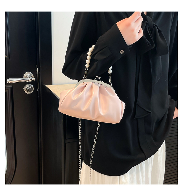 Women's Pu Leather Solid Color Elegant Streetwear Dumpling Shape Clasp Frame Shoulder Bag display picture 12