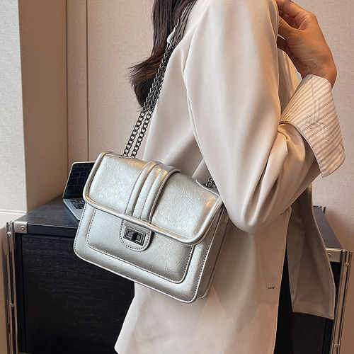 High-end small bag women's bag 2024 new summer versatile chain shoulder crossbody bag popular small square bag