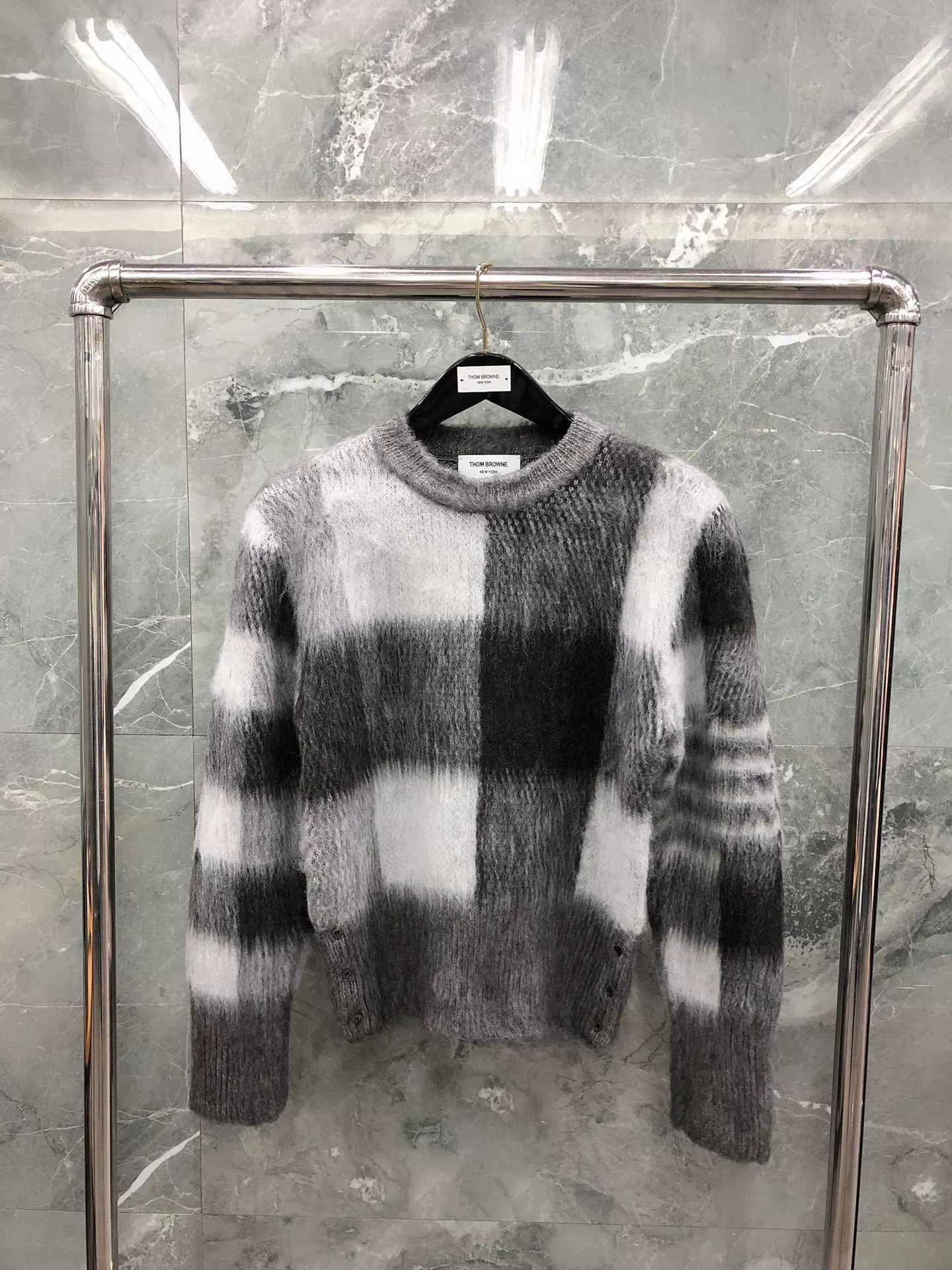 [Factory Store] Вязаный свитер из мохера мужской и женский трехцветный семена точечный жаккард four-bar круглый вырез