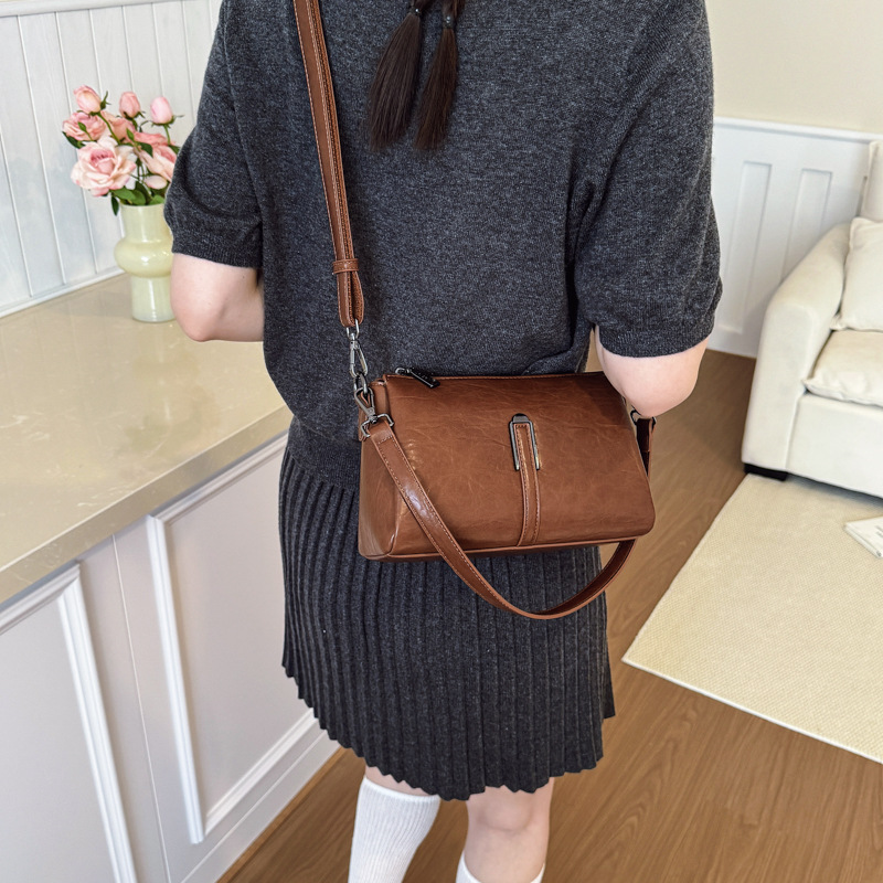 Bolsa de almohada portátil transfronteriza retro bolso de braza para mujeres otoño y invierno 2025 nueva moda bolso de hombro bolso de viaje