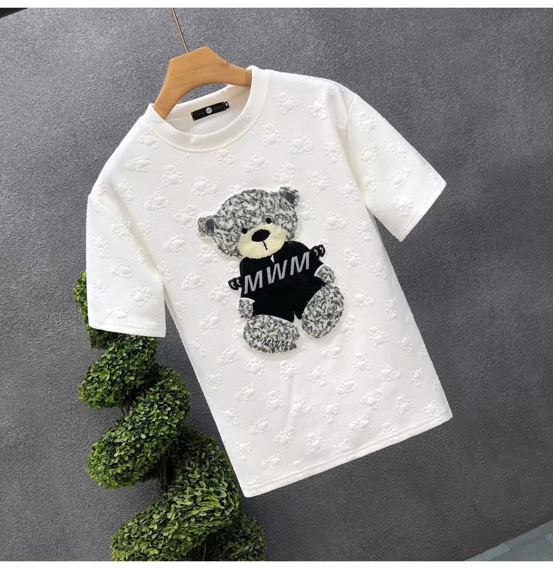 Camiseta masculina de manga curta com bordado de urso de alta qualidade, gola redonda, tendência de desenho animado -- rosto do Tiktok para impressão_voghion.com