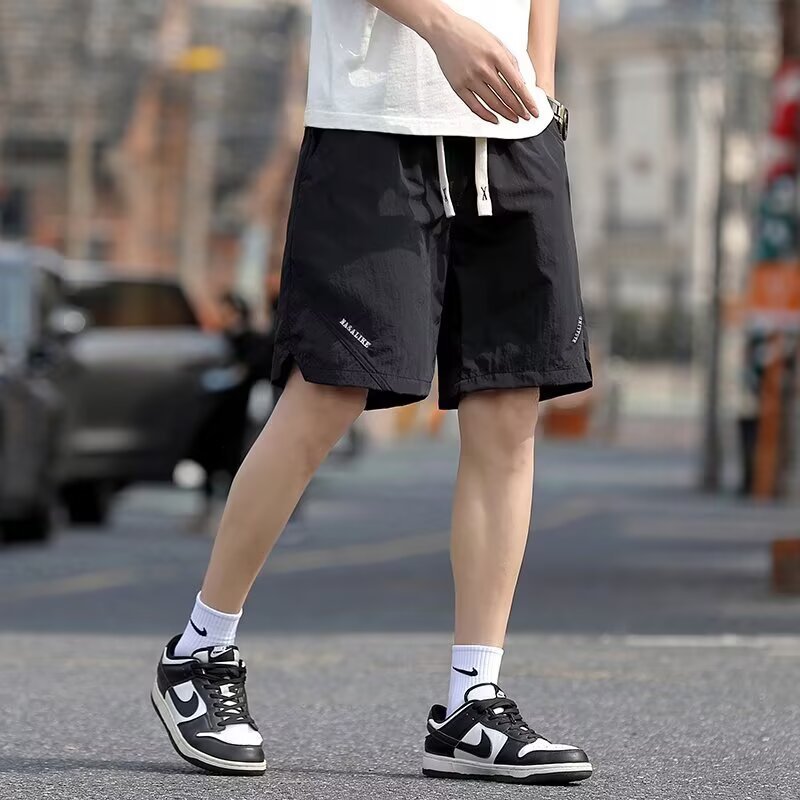 Lote transfronterizo de montaña para jóvenes al aire libre pantalones cortos de nailon delgados y ligeros de secado rápido, pliegues funcionales, textura, pantalones de cinco puntos, verano masculino