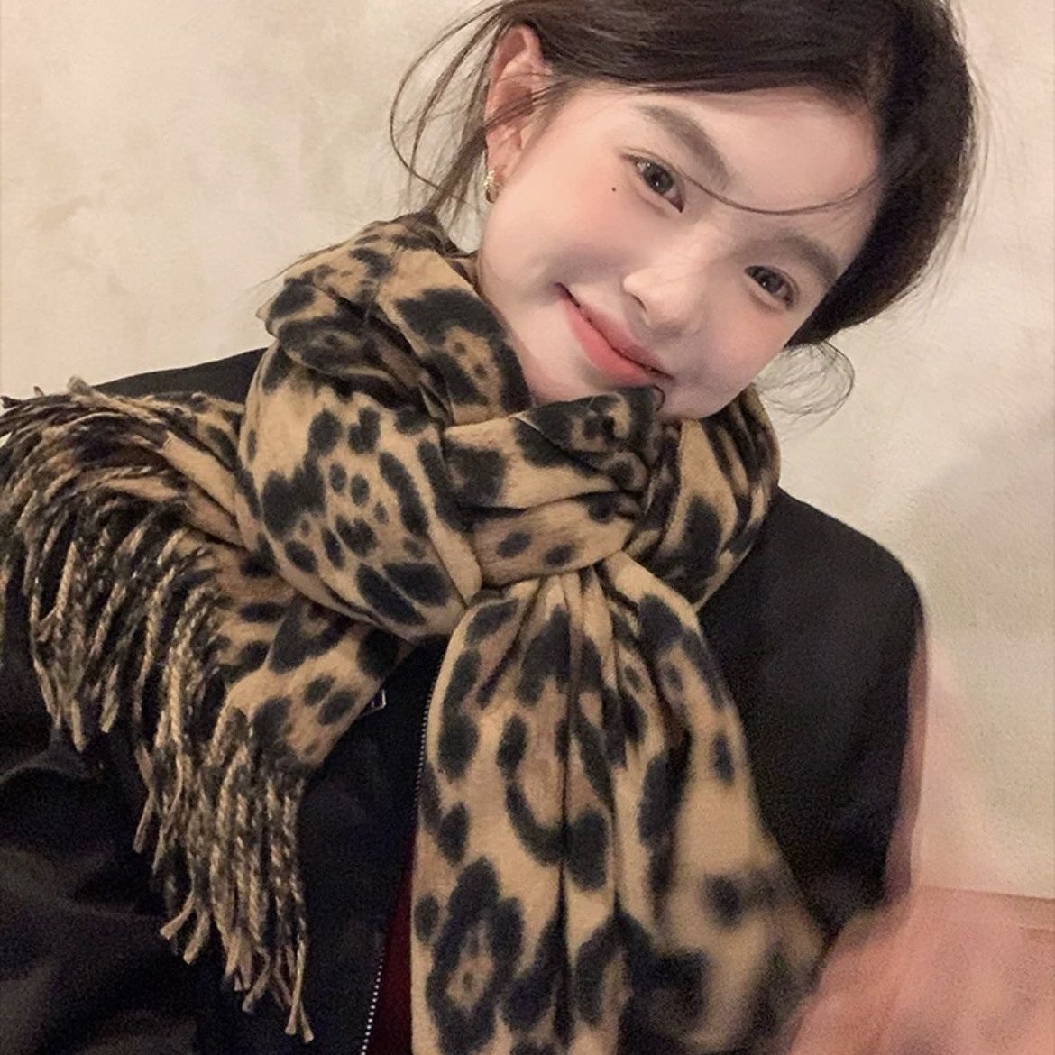 Autumn and Winter Korean Style Leopard Print Warm Versatile Cold-Proof Fashion New Women's Decorative Scarf Mid-Length Scarf for Women