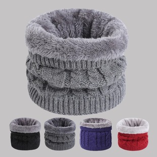 Men's and Women's Couple Neck Gaiters, Fleece-Lined and Thickened, Cable Knit Pullover for Autumn and Winter Cycling, Warm and Windproof Knitted Wool Neck Warmer