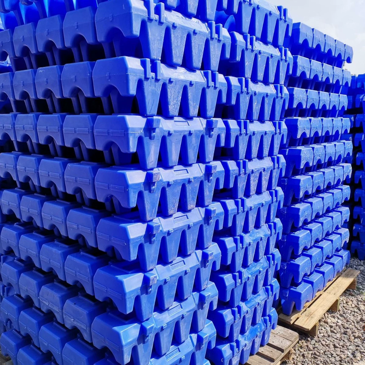 Прямые поставки с завода: T-образный фильтрующий блок с корпусом из ротационного формования, антипротечная конструкция, поддержка индивидуального заказа и долгосрочное снабжение.