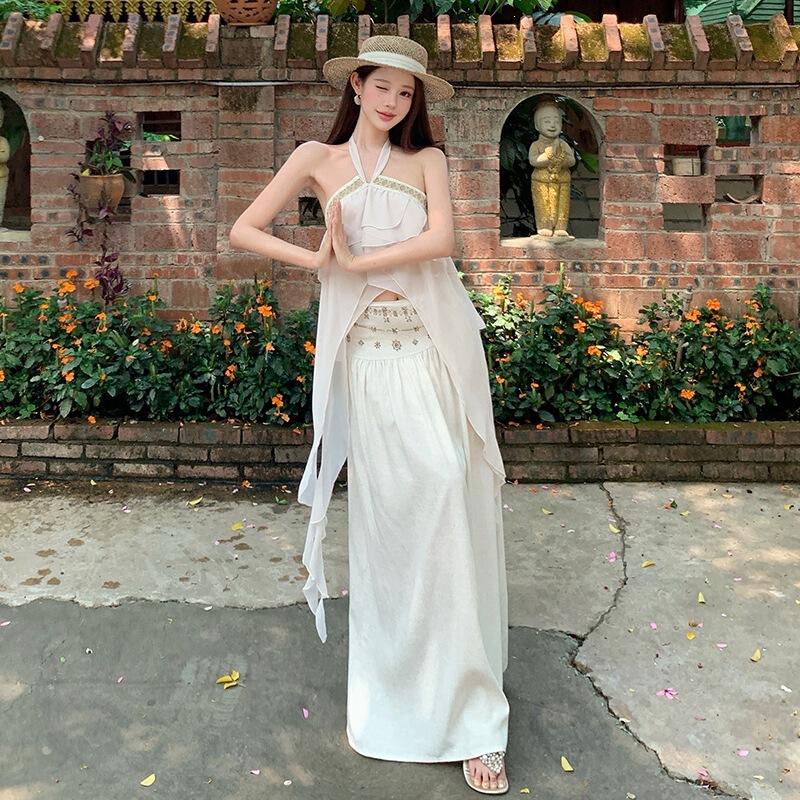 Beach Vacation Bohemian Suit for Women, Summer Pure and Alluring Style, Ruffled Halter Top, Off-White Skirt Beach Vacation Bohemian Suit for Women, Summer Pure and Alluring Style, Ruffled Halter Top, Off-White Skirt