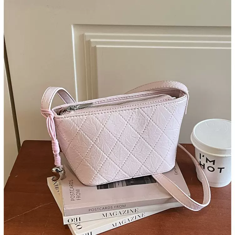 新款时尚水桶包女包2026新款绣线潮流百搭单肩包高级感简约斜挎包