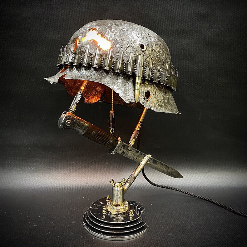 World War II Helmet Table Lamp 2022 Cross-border Explosions Resin Ornaments Craft Old War Remains Table Lamp with bayonets and bullet holes