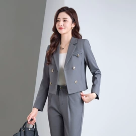 职业女裙套装;小西装;半身裙