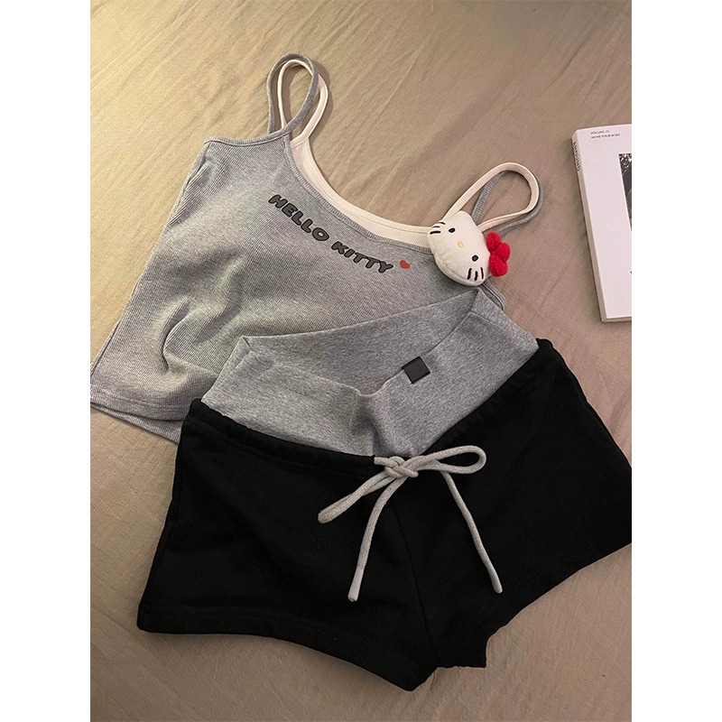 Пижамный набор (Hello Kitty) с топом на чашках и шортами, кукла, размеры M–2XL