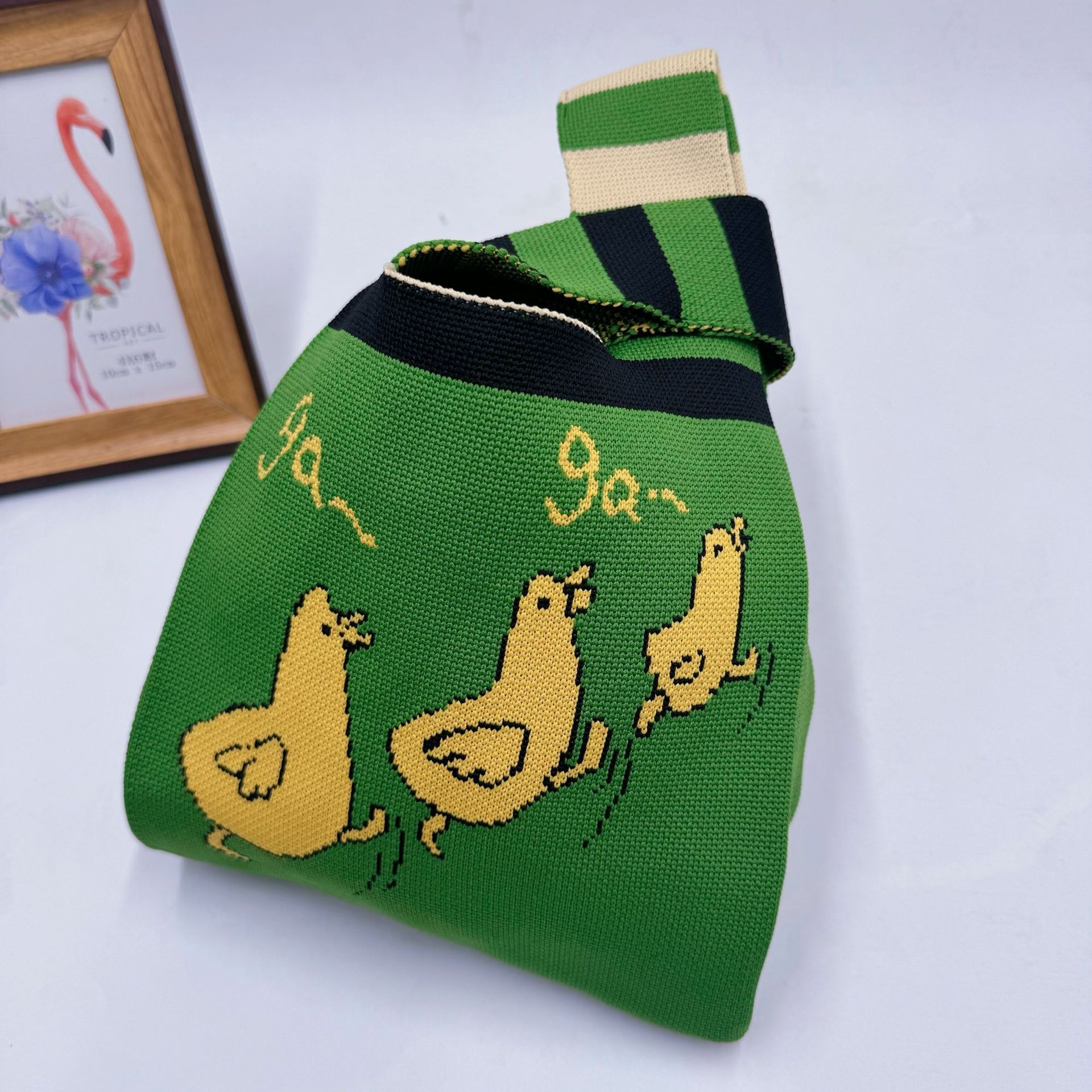 Lindo bolso de la panda de las mujeres de punto de lana bolsa de cubo estilo japonés y coreano todo partido bolso casual bolsa de almuerzo bolsa