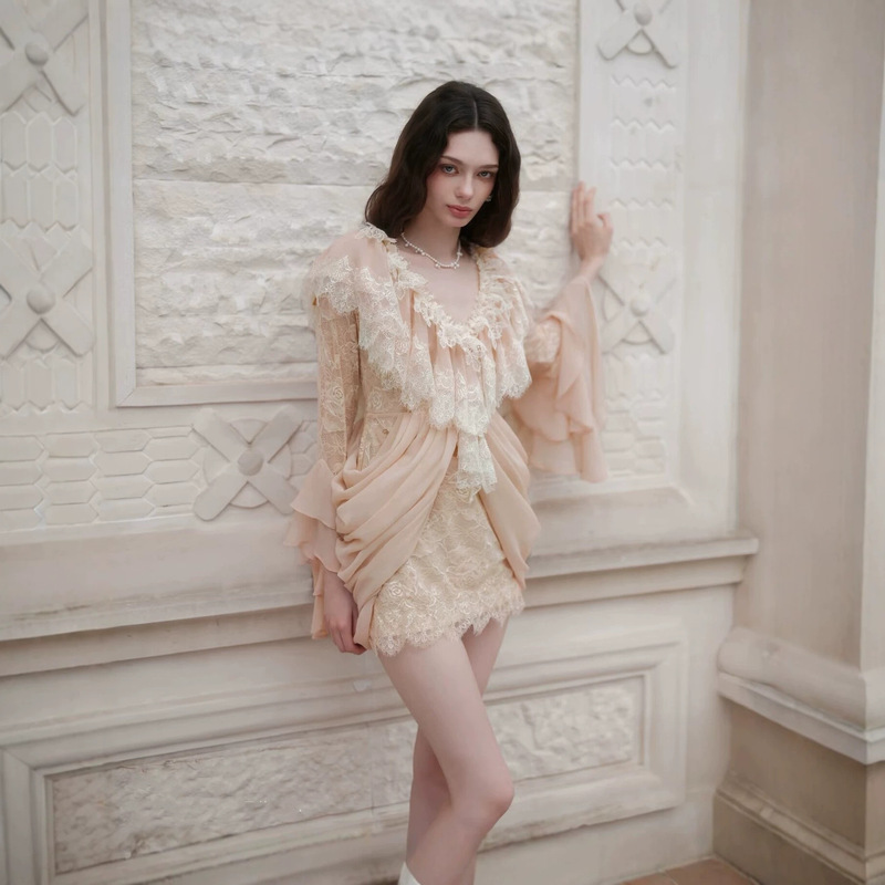 2027 Early Spring French V-Neck Lace Patchwork Dress for Women, Waist-Cinching Vietnamese Niche Designer Evening Gown