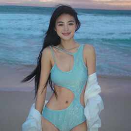 蓝显瘦湖光镂空度假温泉露背银丝韩版泳装新款小胸连体三角泳衣女