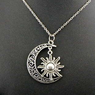 European and American Retro Popular Symbol Moon Sun Star Pendant Necklace Hollow Simple Woolen Chain Men's and Women's Jewelry