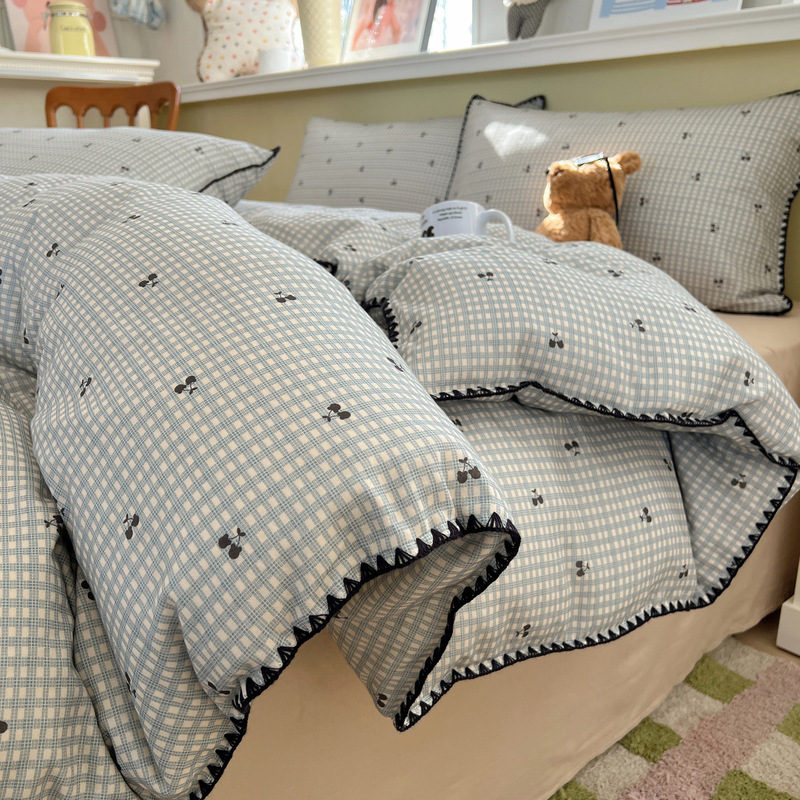 New 100% Pure Cotton Aerobic Double-Layer Gauze Shell-Edged Four-Piece Set with Floral Cartoon Cotton Three-Piece Bedding Set New 100% Pure Cotton Aerobic Double-Layer Gauze Shell-Edged Four-Piece Set with Floral Cartoon Cotton Three-Piece Bedding Set