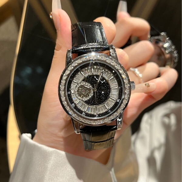 Men's mechanical swan