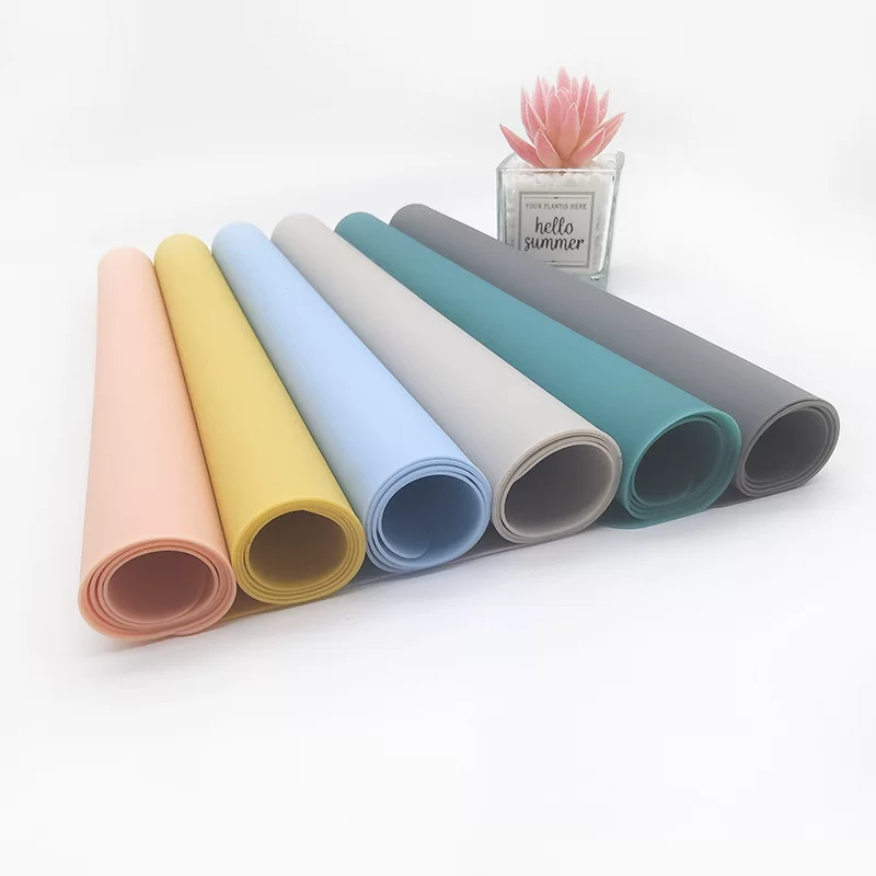 Silicone foldable waterproof table mat for elementary school students, 40x