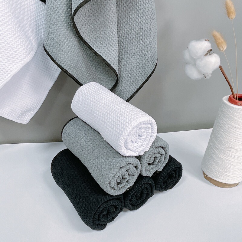 Wholesale Waffle Towel Extended Absorbent Golf Sports Towel Microfiber Beach Towel with Logo Printing