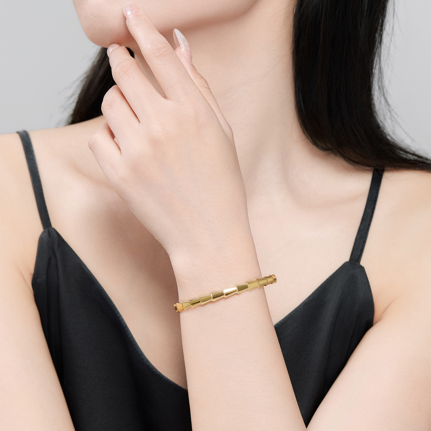 Pulsera de Bambú y Serpiente de Aleación Bañada en 24K
