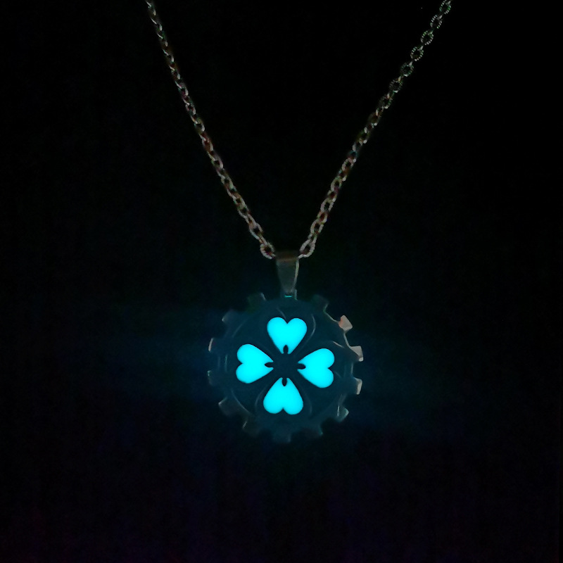 Stylish Pendant Necklace