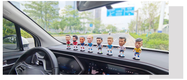 World Cup Football Star Figurines Car Ornaments Gifts for Boys Cristiano Ronaldo Haaland Spring-Loaded Bobblehead Dolls