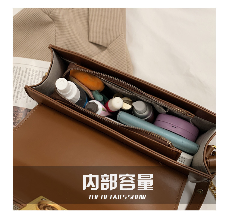 Korean Retro Underarm Bag display picture 16