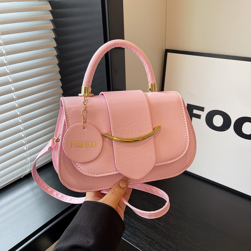 Cross-Border European and American Fashion 2026 New Trendy Versatile Handbag Shoulder Crossbody Bag Stylish Simple Pendant Saddle Bag