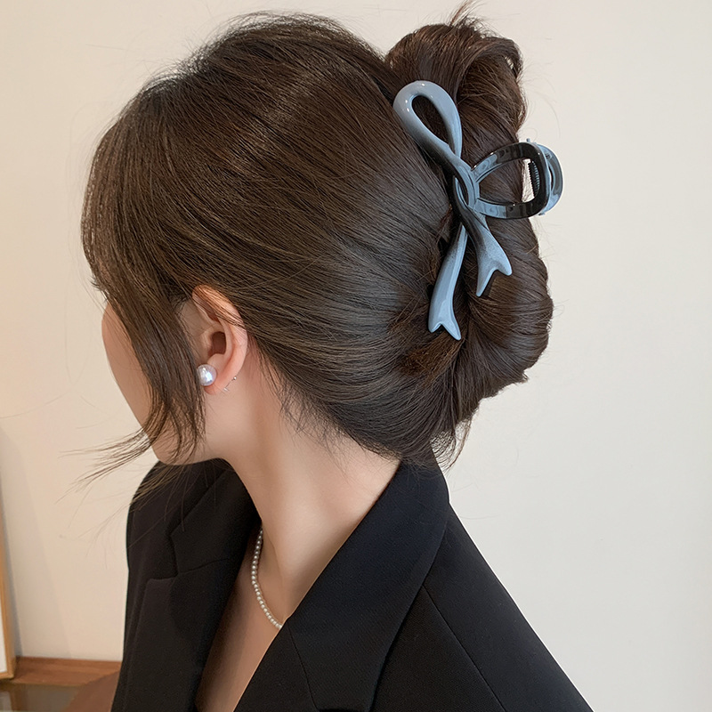 1 # Bow tie gripper-gradient blue and black
