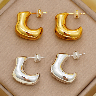 �W���r��Ůʿ���Բ�Ҏ�t�׺ο��Ķ��h �~�18K�����������錚