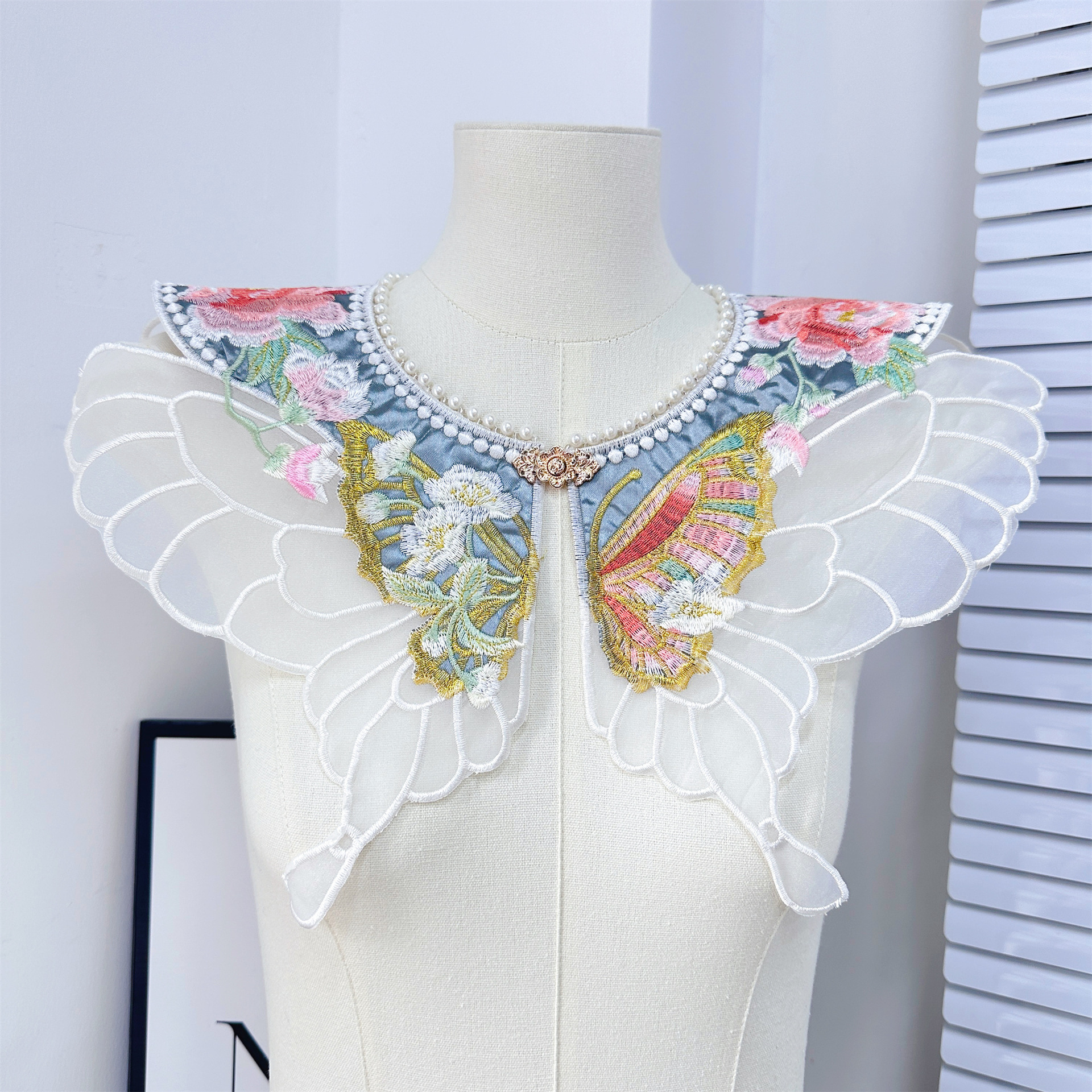 Venta caliente chino retro hanfu caballo cara falda nube hombro mujeres collar flor accesorios niños bordado de color a juego falso collar image 15