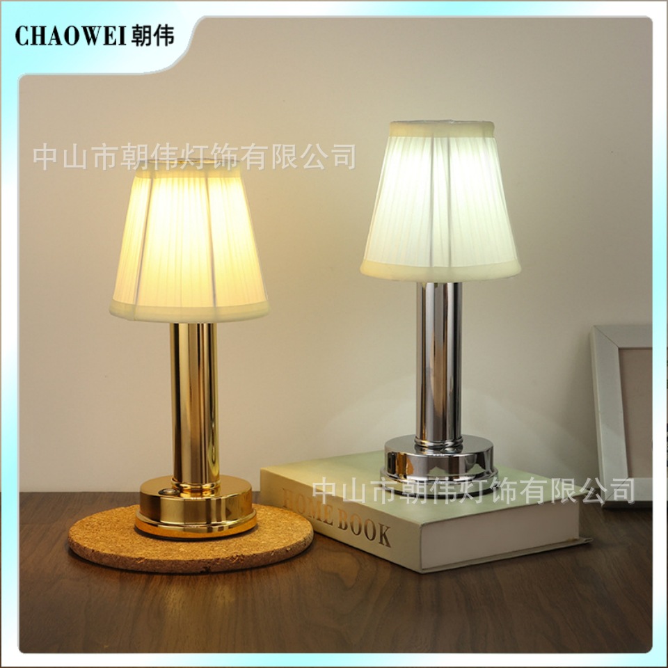 Cross-border Internet celebrity lamp bedside atmosphere lamp bedroom simple fabric table lamp creative decoration light luxury night light