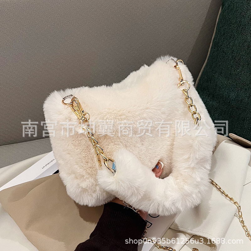 Bolso de la felpa del otoño y del invierno 2023 Nueva Bolsa femenina ins nicho cadena mensajero bolsa de moda pequeña bolsa cuadrada bolsa peludera