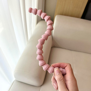 Punch-free Hair Accessories Storage Rack Universal Adjusting Angle Toilet Bracket Arm Towel Shower Head Slippers Fixer